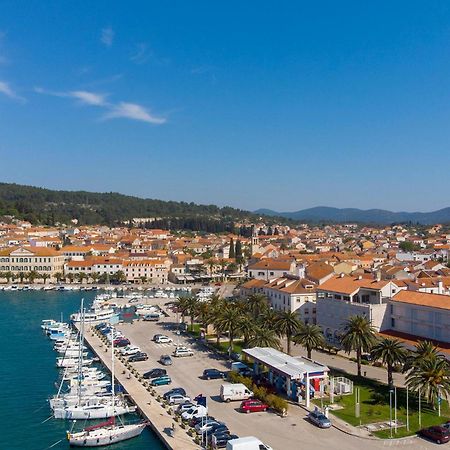 Beautiful Apartment In Vela Luka With Wifi エクステリア 写真