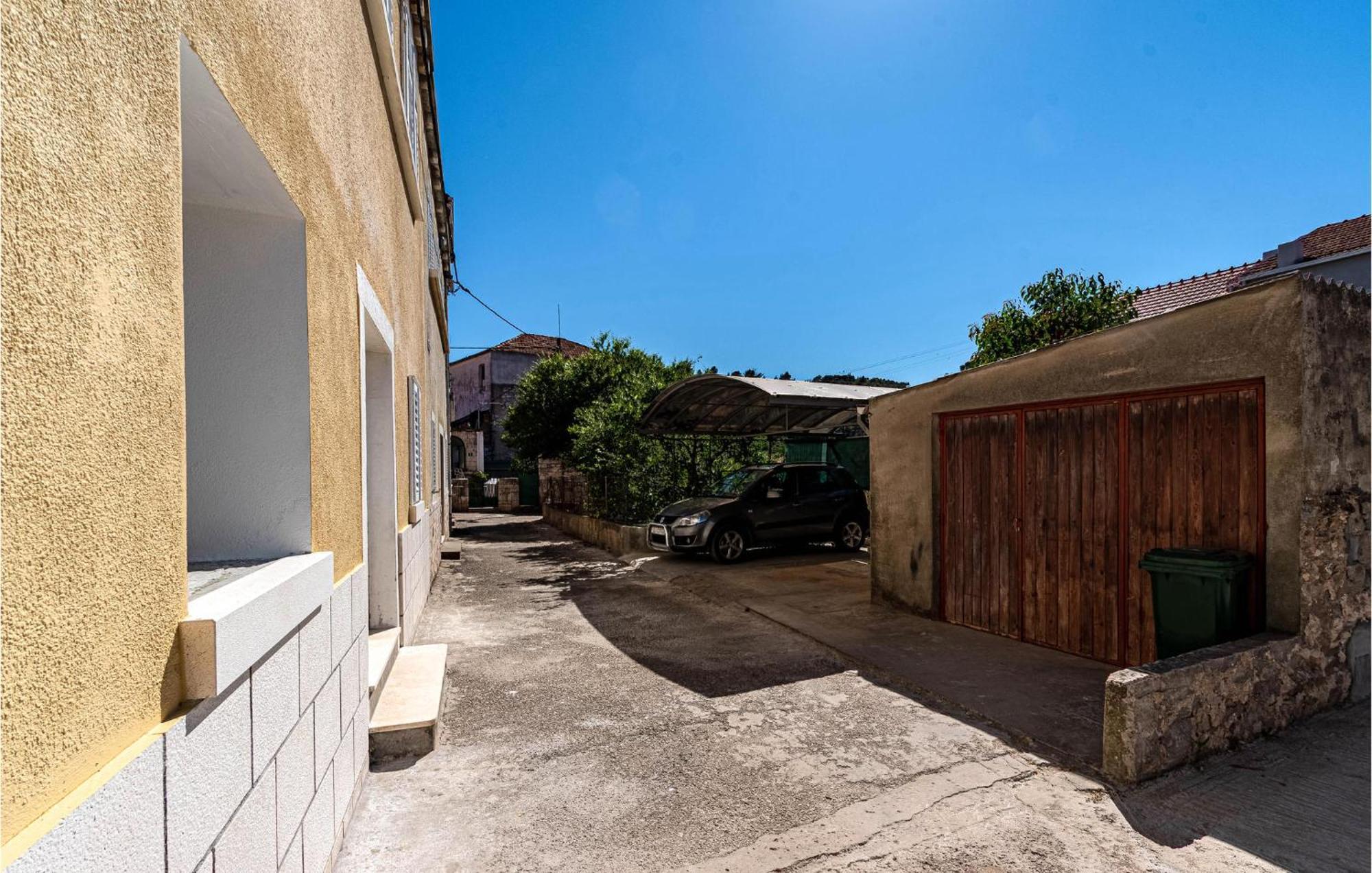 Beautiful Apartment In Vela Luka With Wifi エクステリア 写真